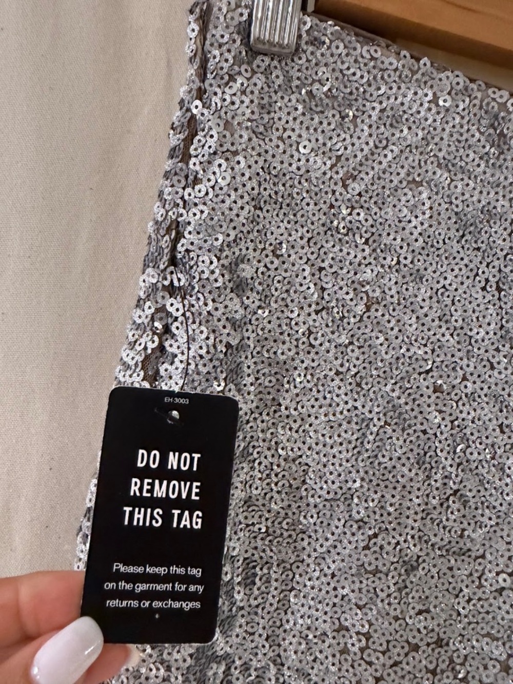 Express Sequin Shorts Silver Sparkle High Rise Party Evening Shorts Size 2 NWT - Picture 4 of 7